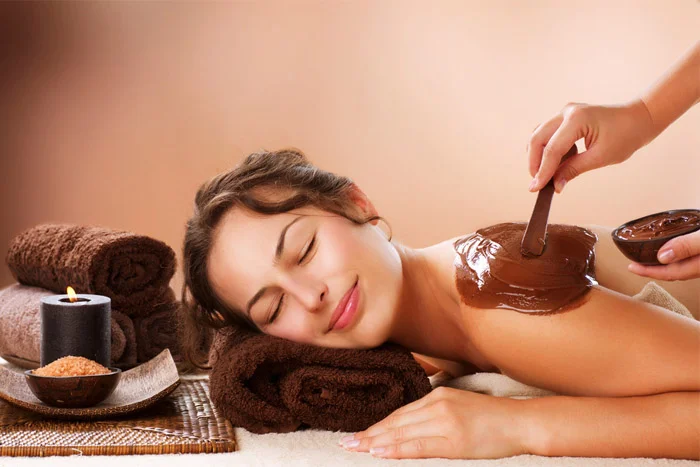 Đắp mặt nạ cho body